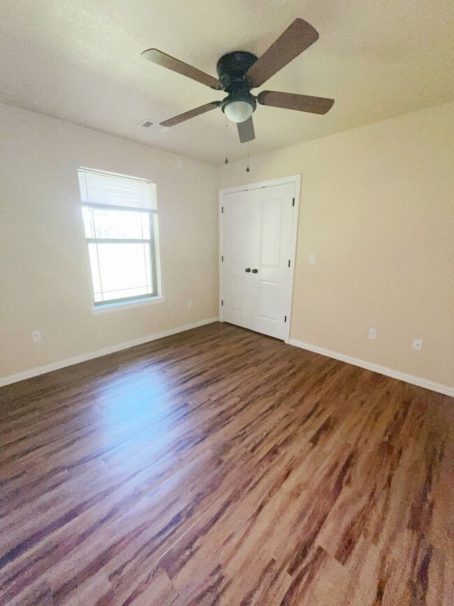 Foto del edificio - Cozy 3 bed, 2 bath duplex close in Silo Sc...