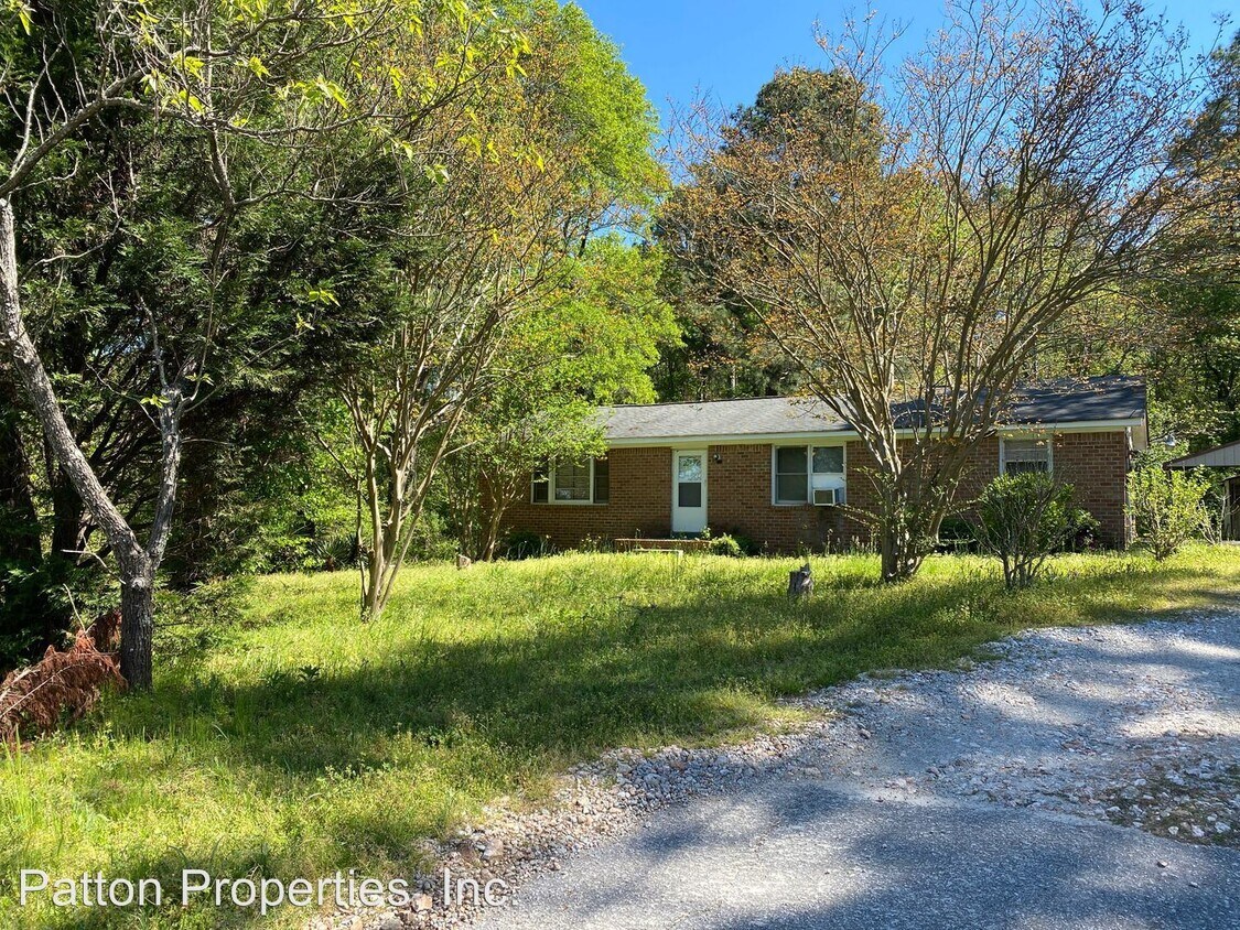 Foto principal - 4 br, 1 bath House - 7128 Fairfield Road
