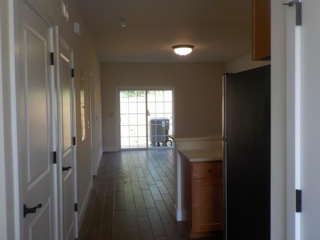 Building Photo - Easterly Parkway Townhouse