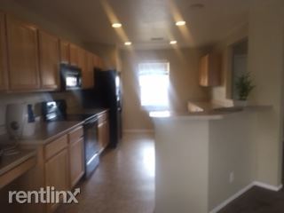 Foto del edificio - 3 br, 2.5 bath House - 13678 Leyden Ct.