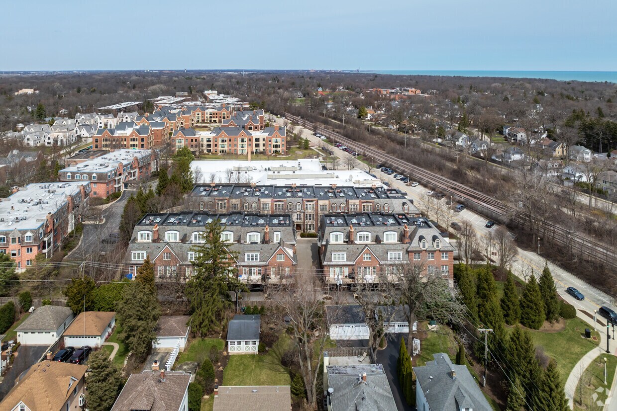 Aerial Photo - Regent's Row Condominiums