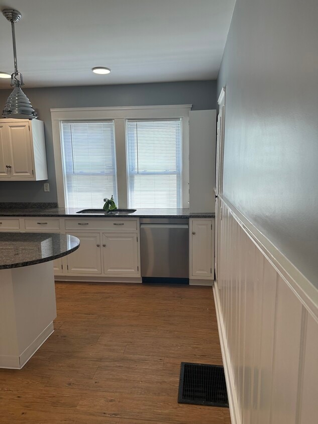 Foto principal - 451 Maple Ave