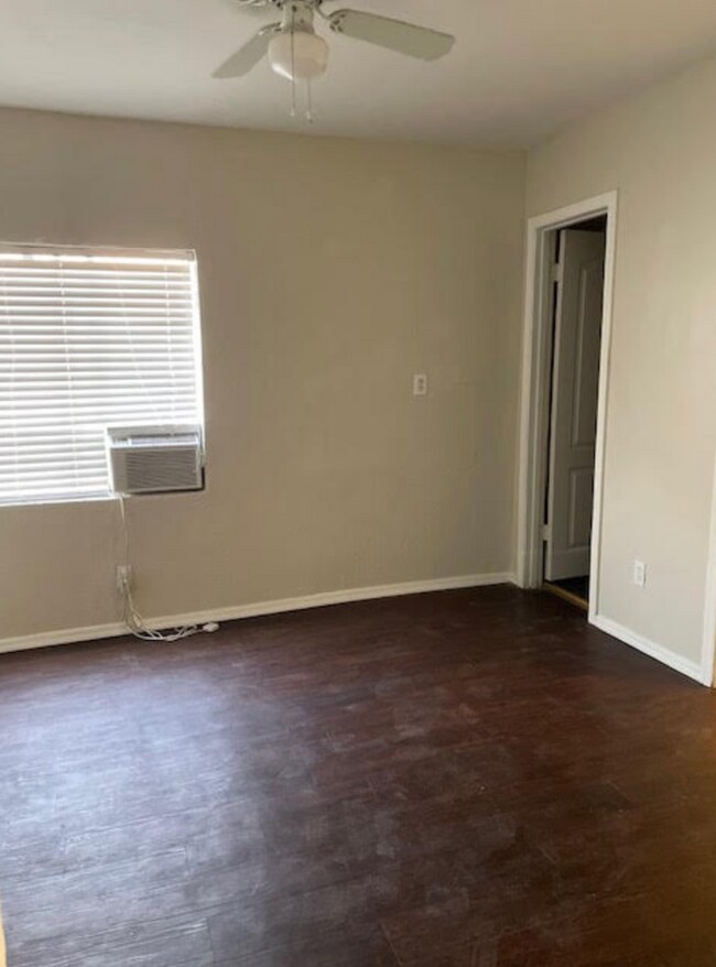 Foto del edificio - OPEN HOUSE WEDNESDAY AUGUST 6TH FROM 2PM T...