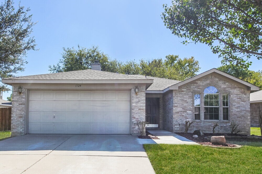 Primary Photo - 1124 Sandalwood Dr