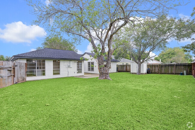 Building Photo - 2710 Virginia Colony Dr