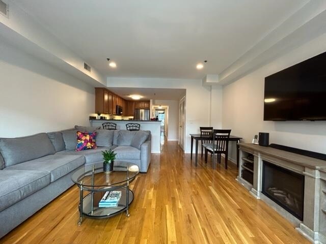 Foto del edificio - 1120 Clinton St