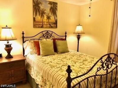 Foto del edificio - 6585 Nicholas Blvd