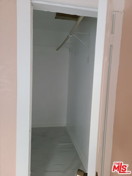 Foto del edificio - 1437 W 55th St
