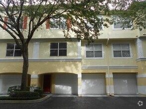 Building Photo - 2640 Legacy Villas Dr