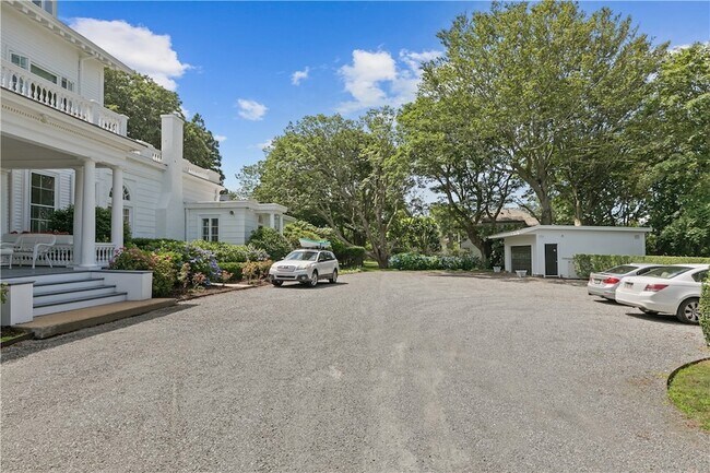 Foto del edificio - 718 Bellevue Ave