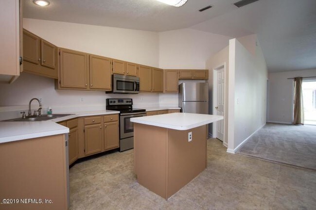 Building Photo - 1515 Walnut Creek Dr