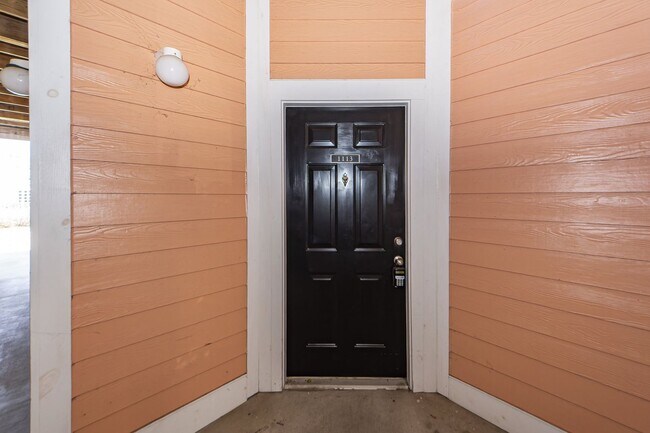 Foto del edificio - 1 Bedroom 1 Bath Condo in Southampton Pointe - Mt. Pleasant