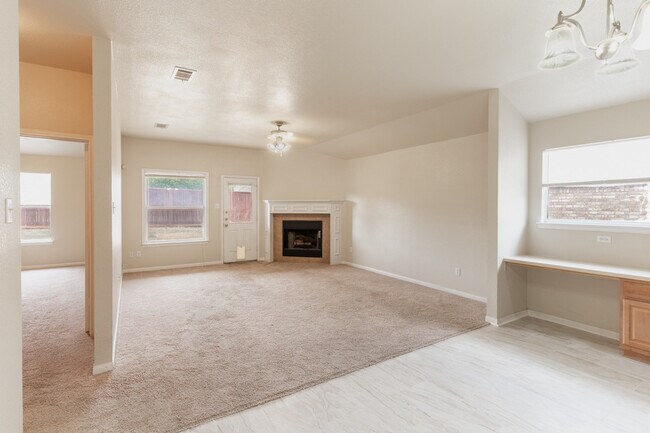 Foto del edificio - 5907 Drystone Ln