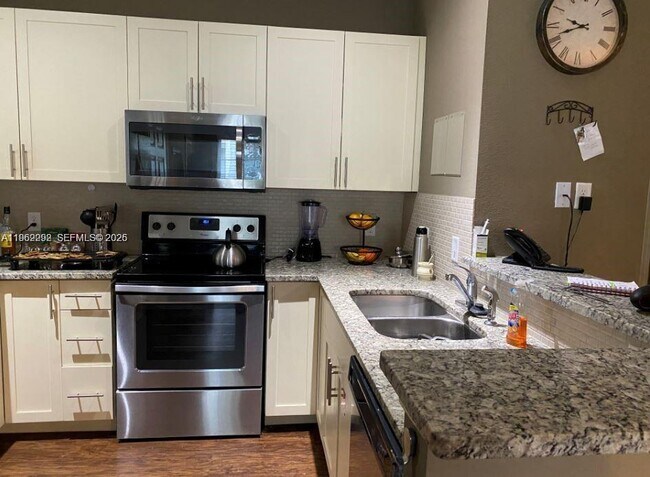 Foto del edificio - 3209 Gold Ln