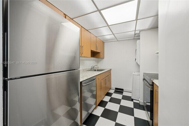 Foto del edificio - 5055 NW 7th St