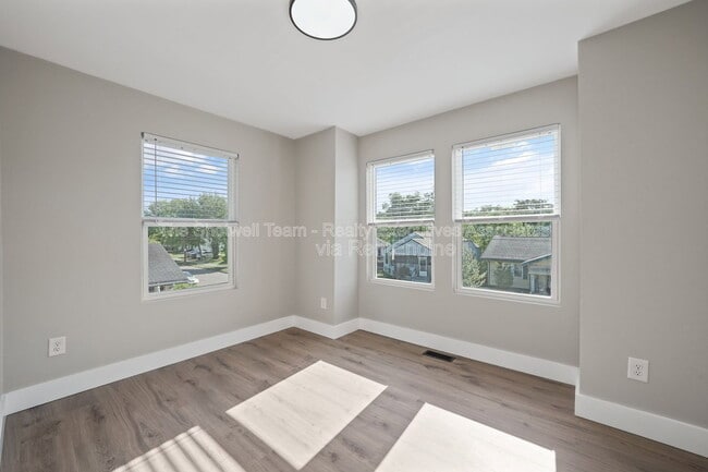 Photo - 2711 Tarleton Ave Townhome