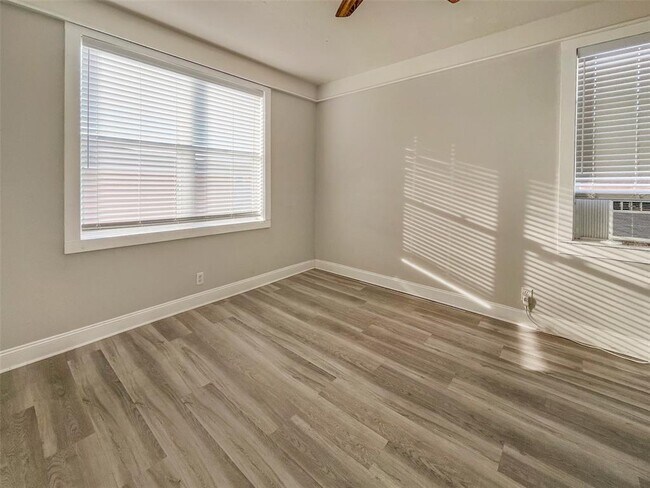 Building Photo - 408 Armada Rd