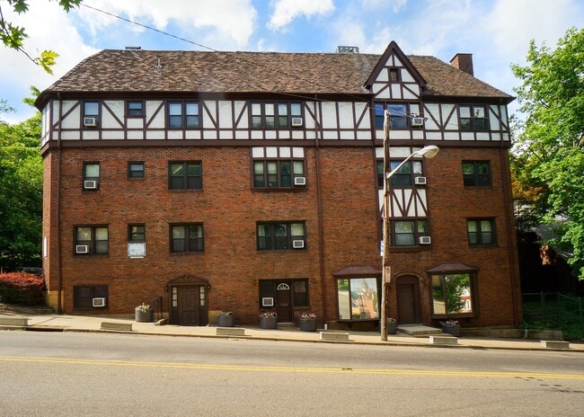 Building Photo - The Schenley Arms