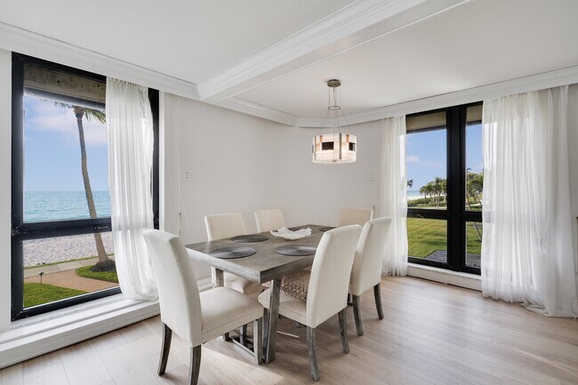 Foto del edificio - 4005 GULF SHORE Blvd N