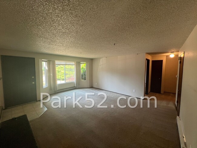 Building Photo - 12613 80th Ave E