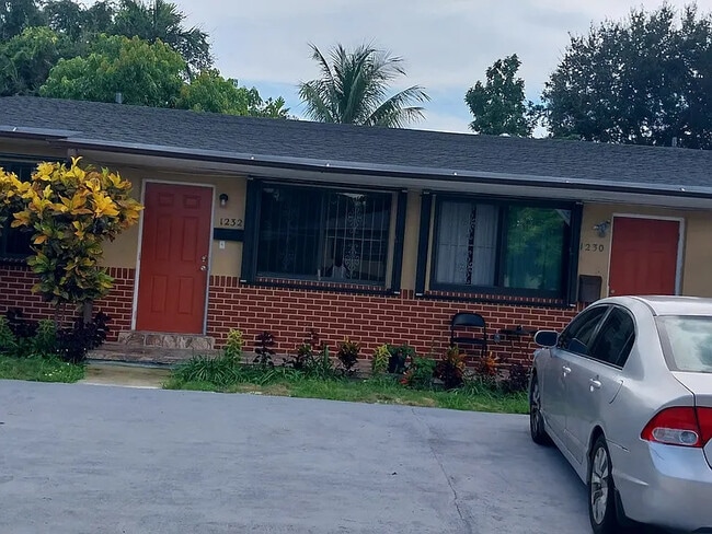 Photo - 1230 NE 136th Terrace House