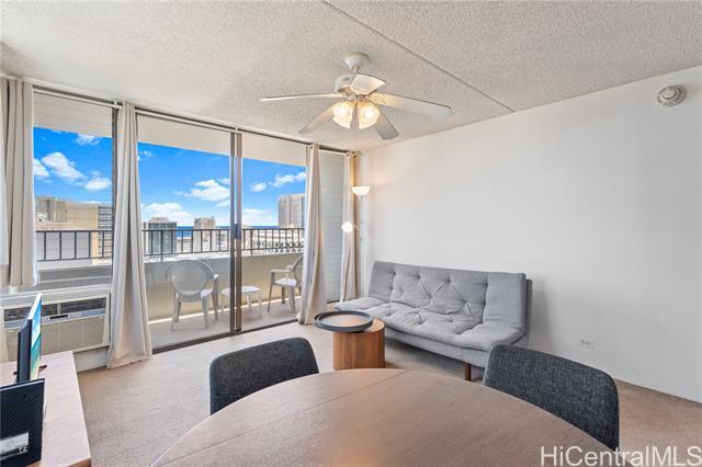 Foto del edificio - 2240 Kuhio Ave.