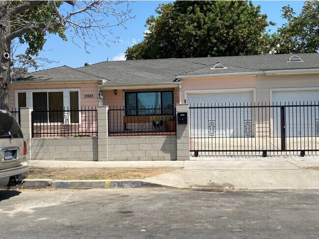 Front yard - 13983 Van Nuys Blvd