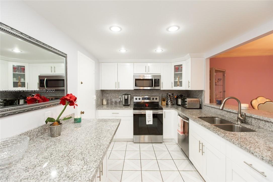 Primary Photo - 3800 S Ocean Dr