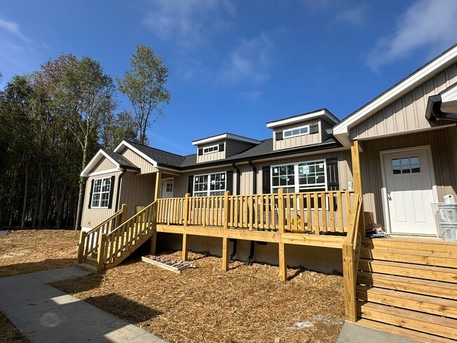 Building Photo - 1692 Walton St Building Photo - 1692 Walton St