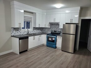 Building Photo - 865 Prairie Ave