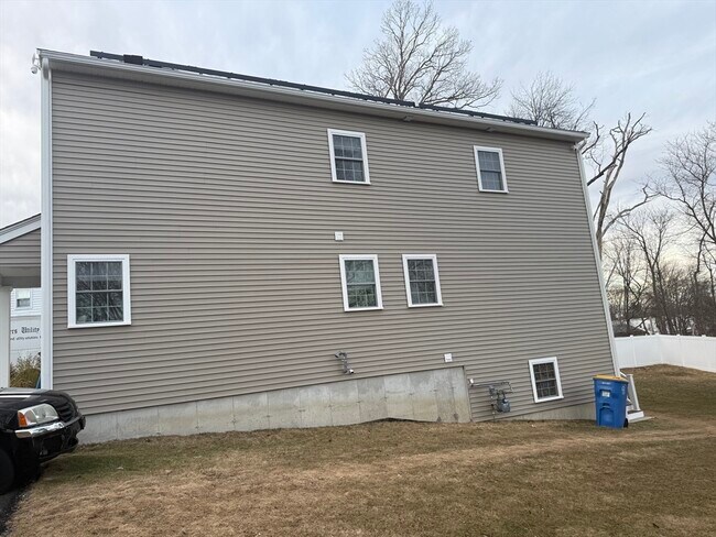 Building Photo - 5 E Patterson Ave