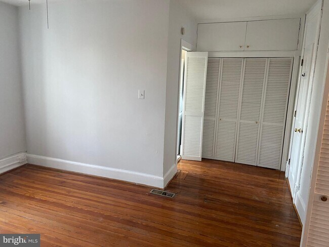 Foto del edificio - 1206 30th St NW