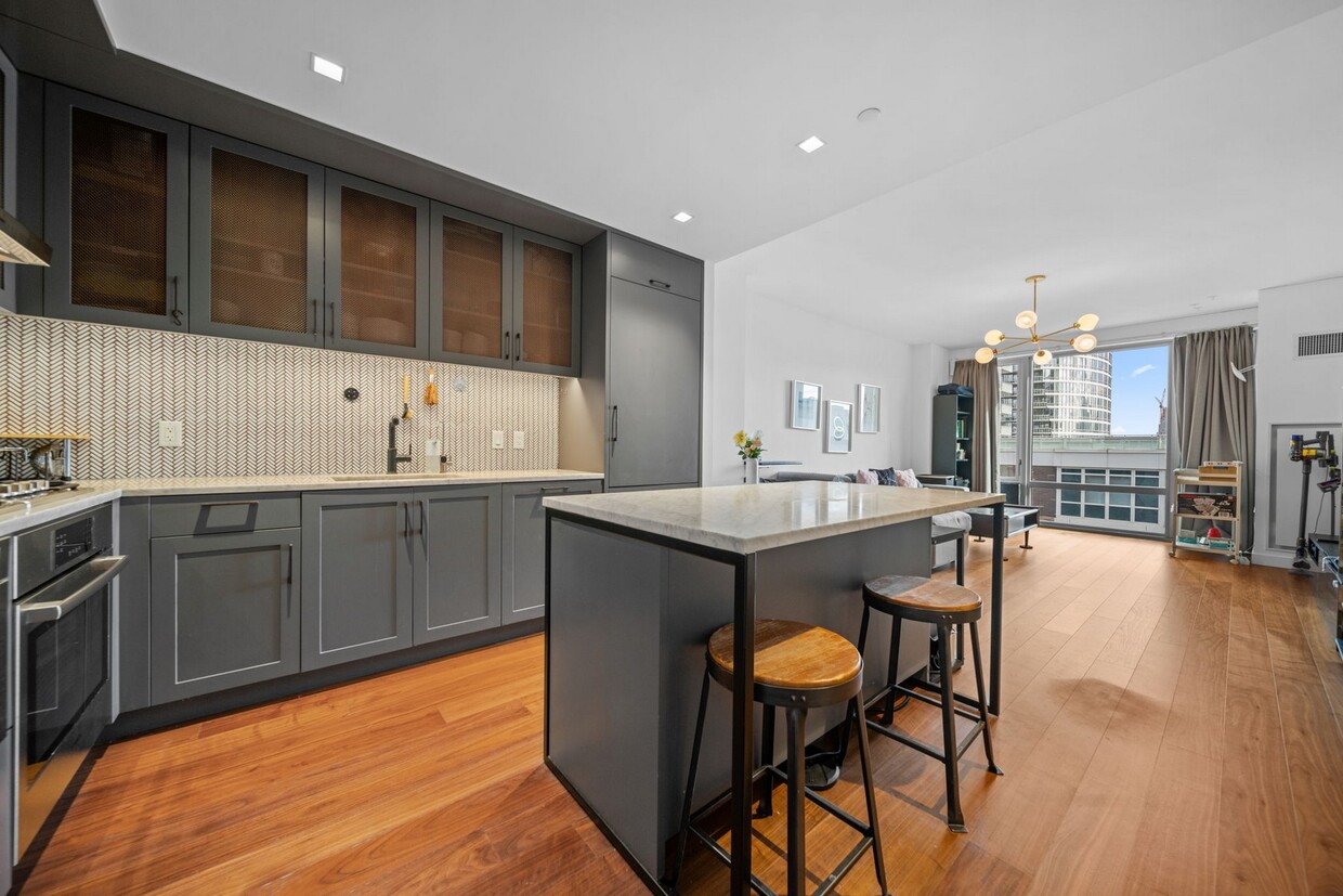 Photo - 2 Shore Ln (Jersey City, NJ)