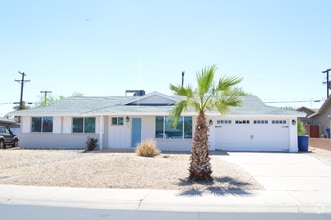 Building Photo - 1653 N Circle Dr