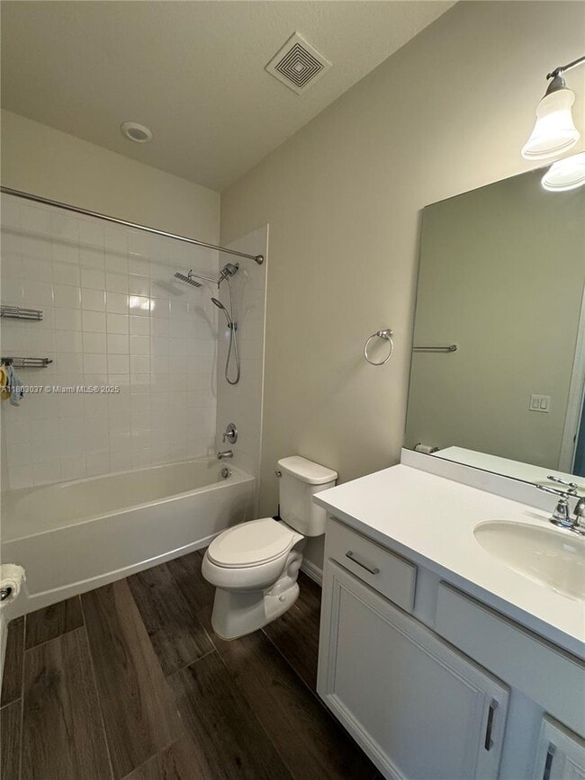 Building Photo - 4729 Greenway Dr