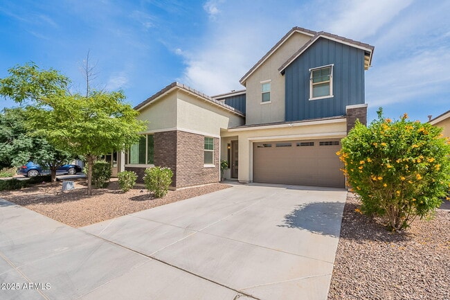 Building Photo - 2093 E Lantana Dr