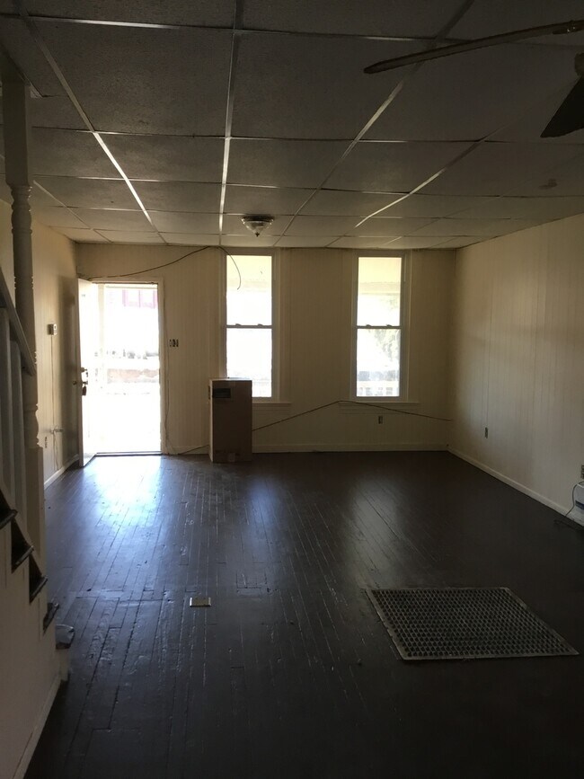 Foto del edificio - 221 N Hartley St