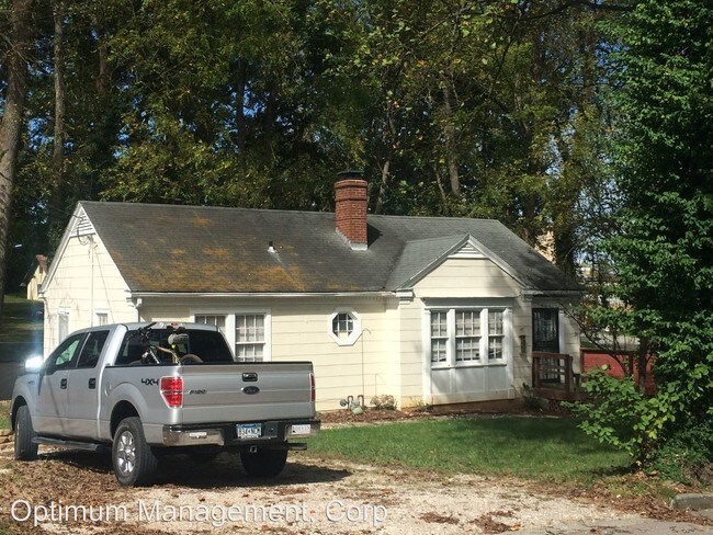Building Photo - 4 br, 3 bath House - 704 Cherrywood Dr.