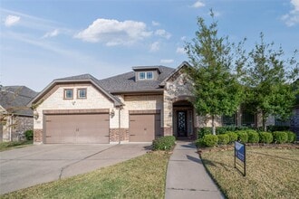 Building Photo - 5207 Red Oak Valley Dr
