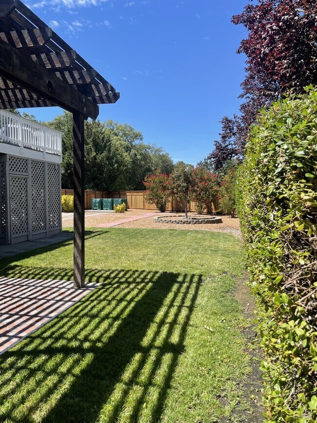 Foto del edificio - 201 Spur Ridge Ln