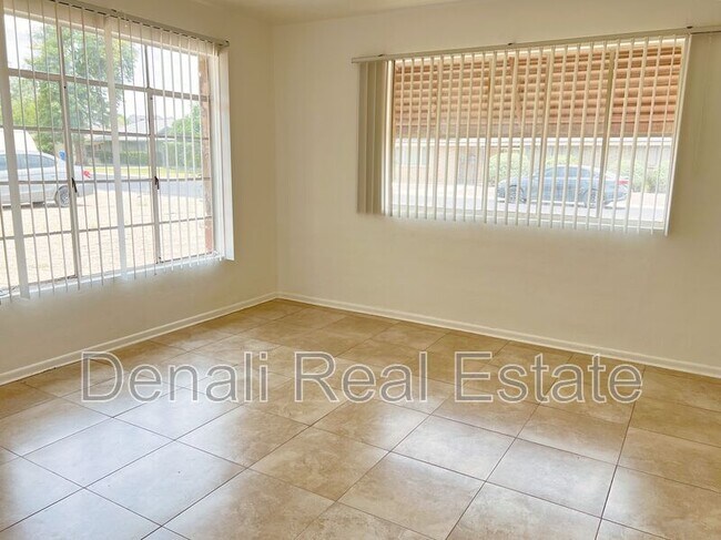 Foto del edificio - 6210 N 12th Pl