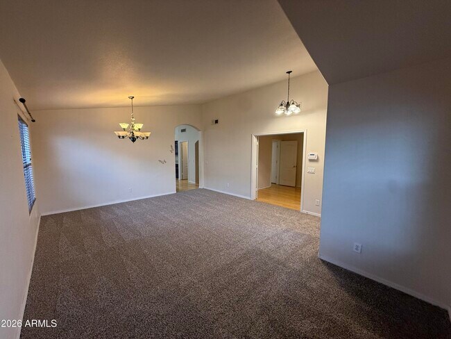 Foto del edificio - 2393 E Morelos St