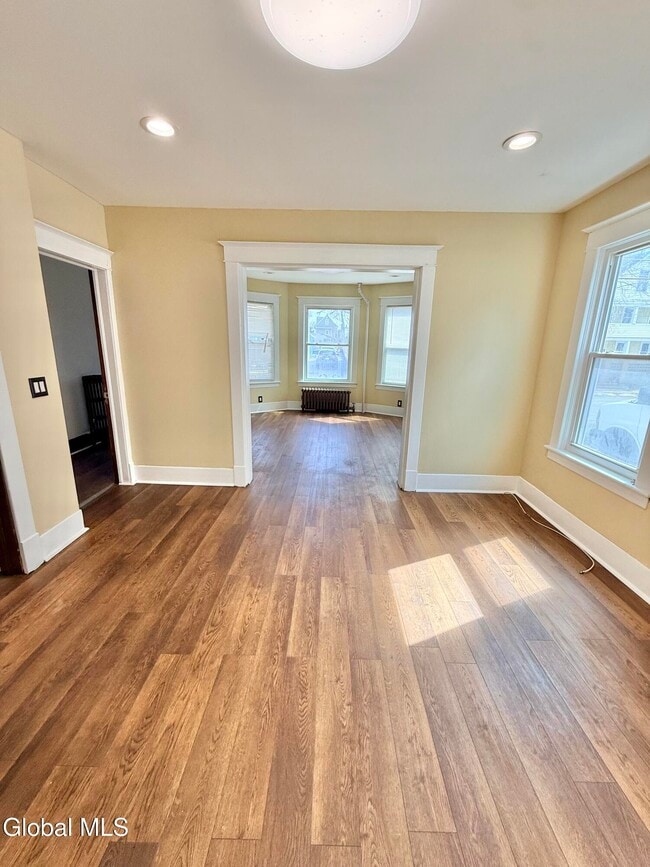 Foto del edificio - 1120 Pleasant St