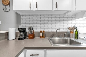 Building Photo - 1840 Richmond Ave.