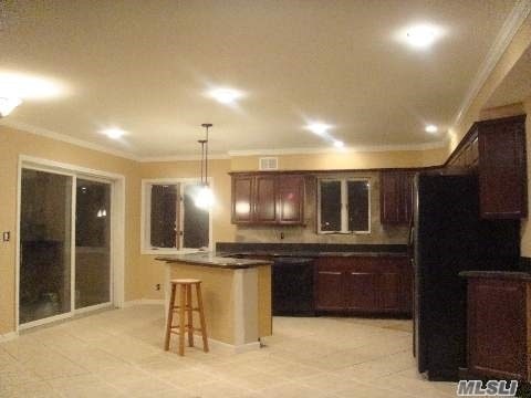 Building Photo - 2064 Hendricks Ave