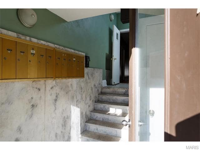 Interior Photo - 5355 Pershing Ave