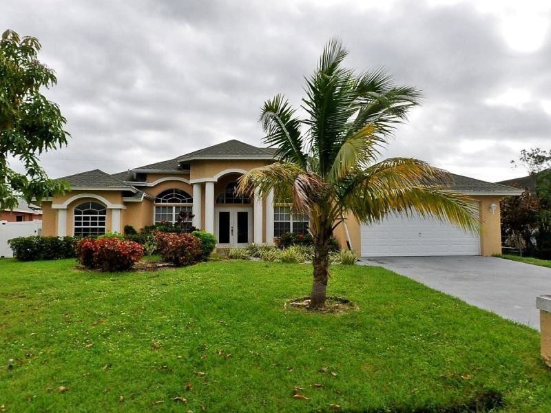 Foto principal - 3 bedroom in Port St. Lucie FL 34987