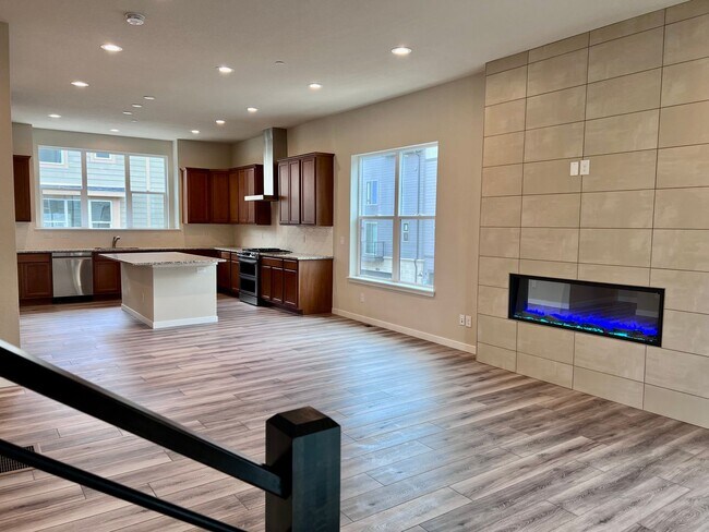 Building Photo - Welcome to Downtown Superior!! Make this L...