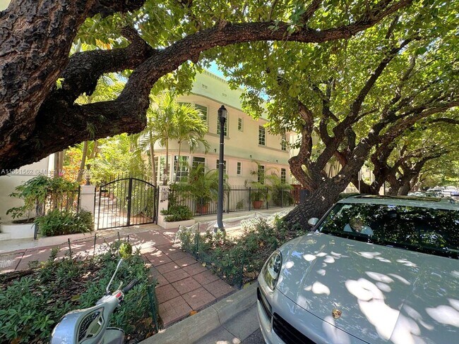 Foto del edificio - 349 Meridian Ave