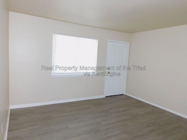 Foto del edificio - 4302 Parker St